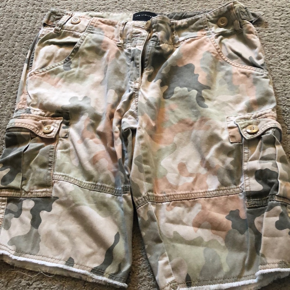 Limited Camo Shorts